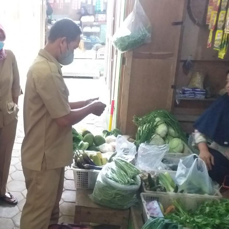Tim Pengawasan Dan Pemeriksaan Mutu Sambangi Pasar Kokap